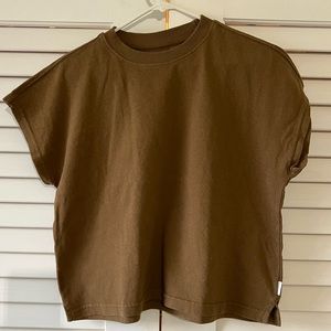 Le Bon Shoppe Jeanne Tee in brown